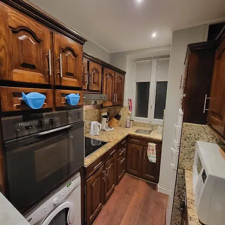 2 Bed 16th Arrondissement Trocadero For6 Paris